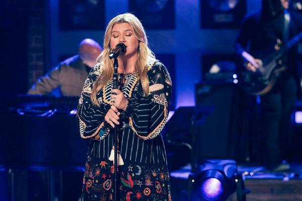 Kelly Clarkson announces new album, 'Chemistry,' is coming "soon"