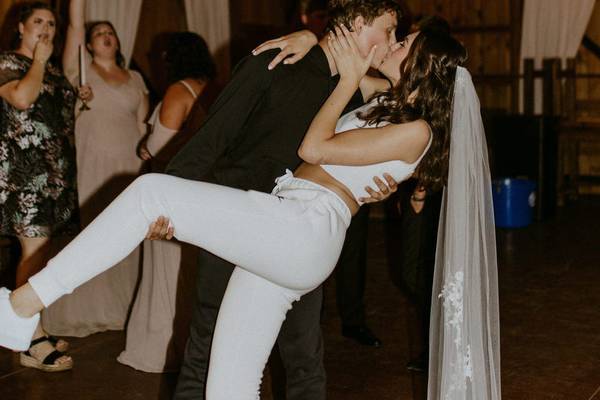 Newlyweds Criticized on Social Media for Wearing Sweatsuits at Wedding Party!