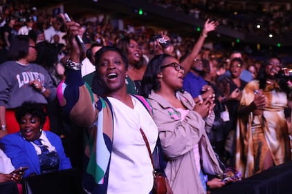 WTBV 101.5 The Vibe Fantasia Anthony Hamilton Benchmark International Arena