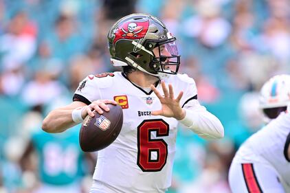 NFL Tampa Bay Buccaneers vs Miami Dolphins